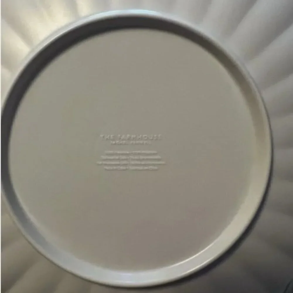 NEW Set of 4 Farmhouse by Rachel Ashwell Melamine Scalloped Salad Plates